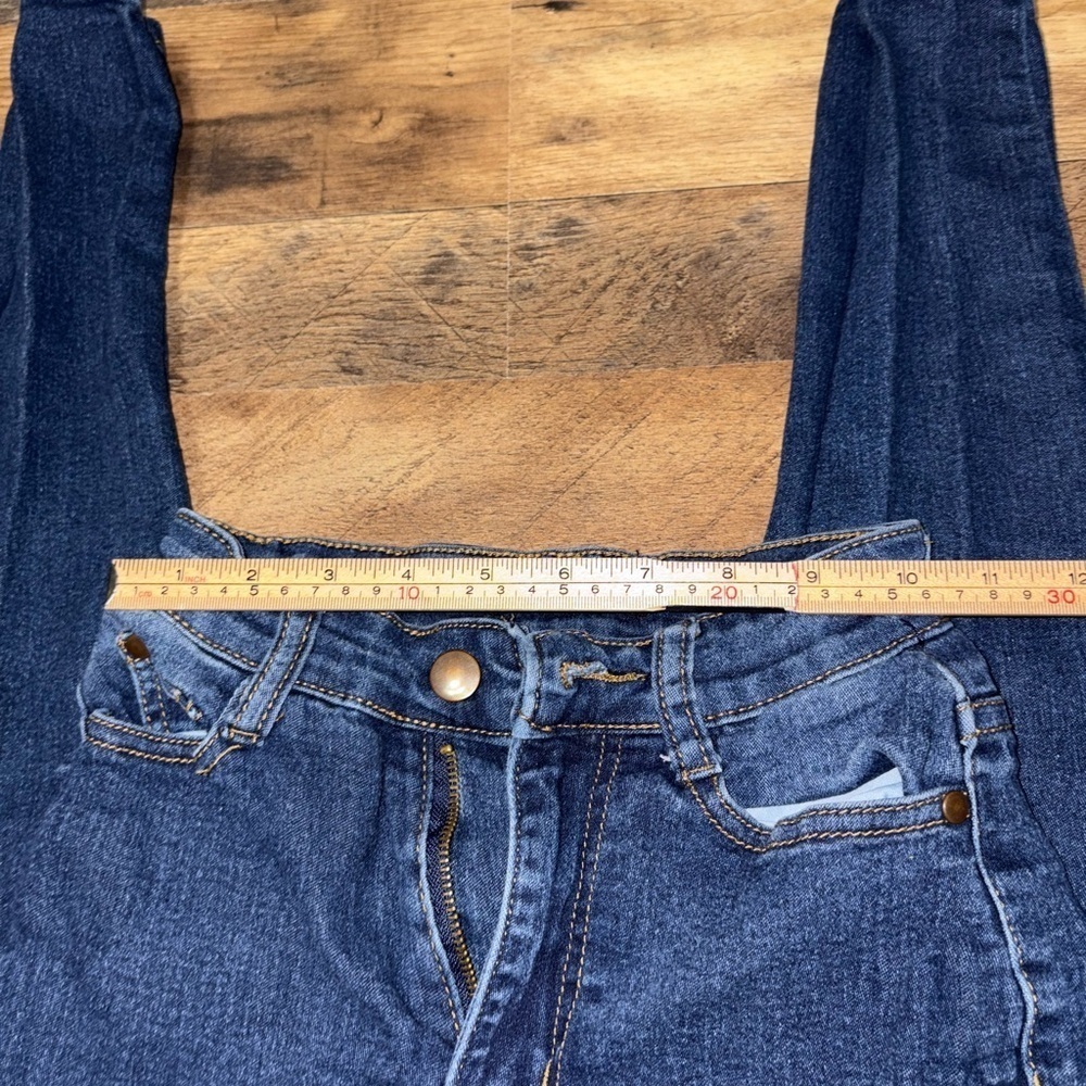 Fashion Nova Women’s Skinny Jeans - Picture 5 of 6